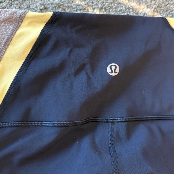 Lululemon Athletica Navy and Gray Leggings 6 - Picture 4 of 4